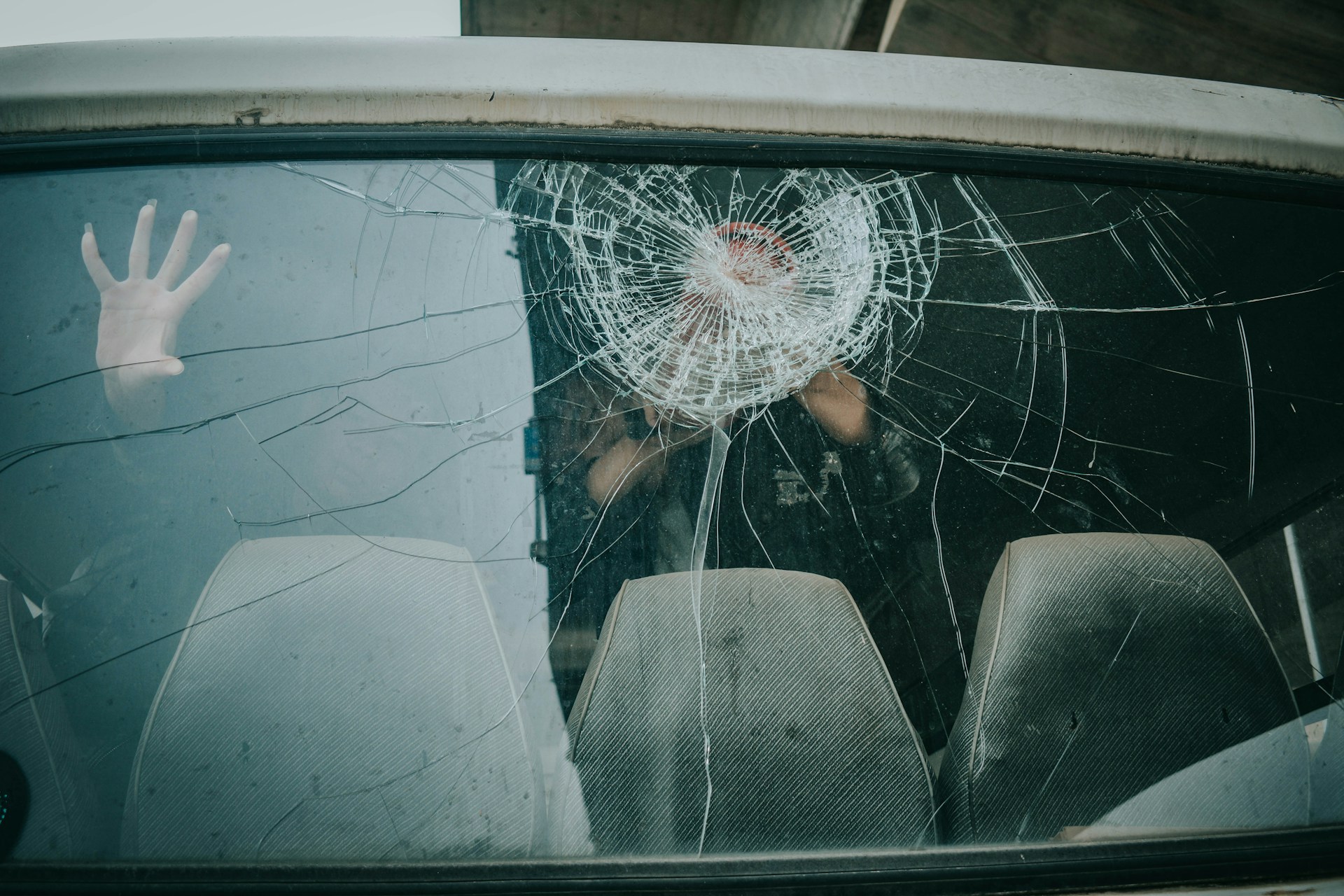 Auto Glass Repair Service in Canoga Park, CA